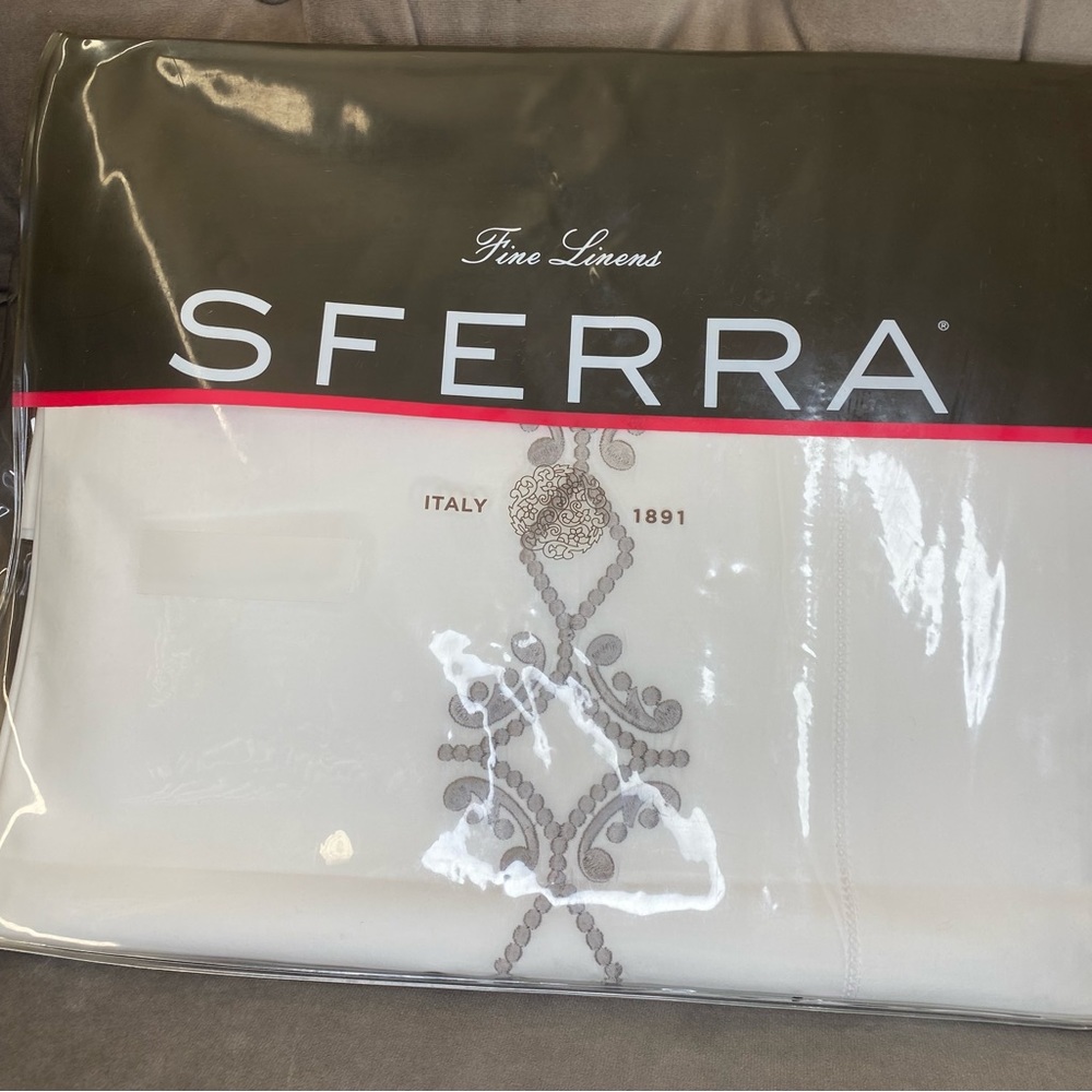 Sferra Argento 5718 Egyptian 100%Cotton Percale FULL/Queen Flat Sheet White/Grey